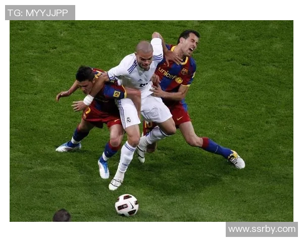 足球走位极其出色的球星有哪些 他们如何凭借走位成为场上焦点